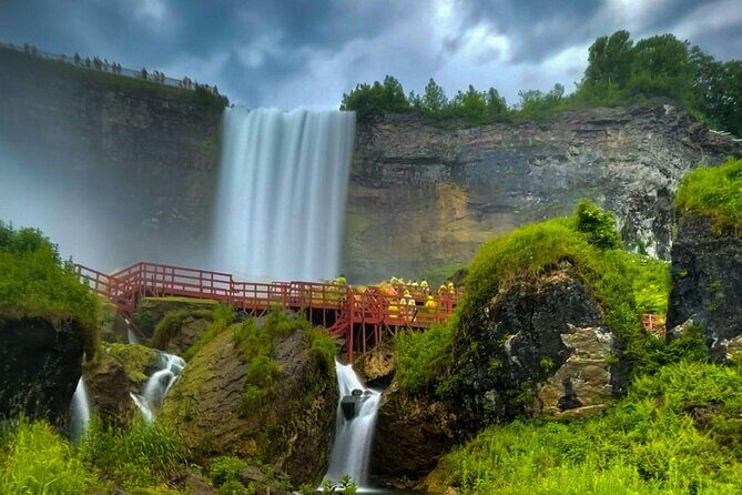 3-Hour 30-Minute Private Guided Tour in Niagara Falls - Getting Oriented: Meet at Hard Rock Cafe and Start Smart