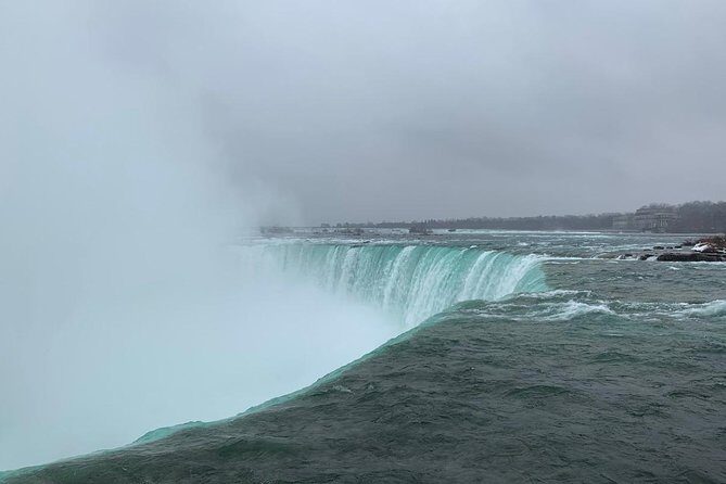 Luxury Day Trip: Niagara on the Lake, Wine & Falls from Toronto - Reif Estate Winery: the hosted tasting moment