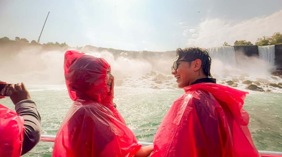 Niagara Falls: Feel the Mist Walking Tour - Skylon Tower start: get your bearings fast