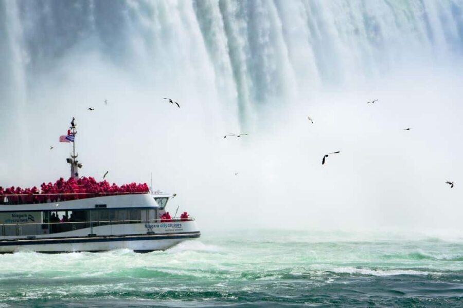 Niagara: Ultimate Day Tour including Niagara-on-the-Lake - Whirlpool Rapids photo stop: the dramatic shift in scenery